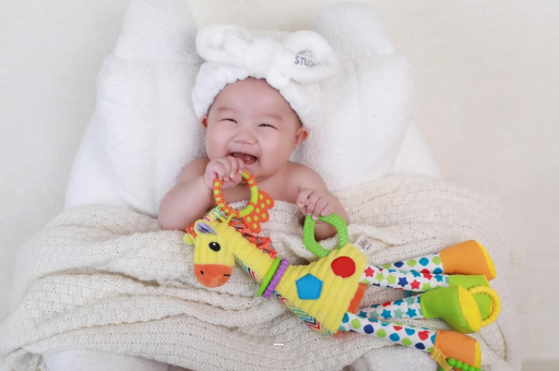 顺德宝宝为什么会吐奶 顺德宝宝为什么会吐奶